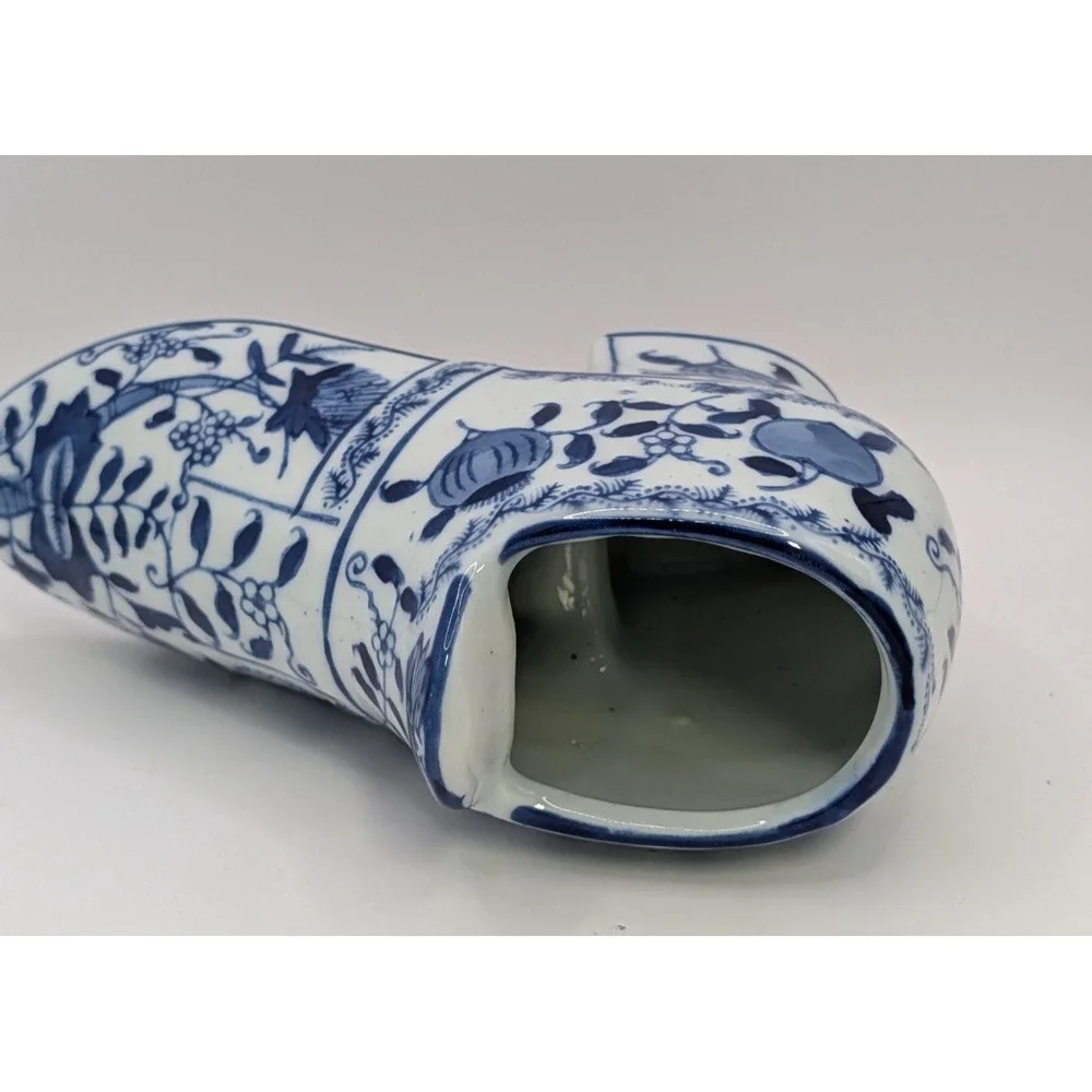 Porcelain Victorian Decorative Shoe Vase Blue And White Floral / Vines 4 in tall